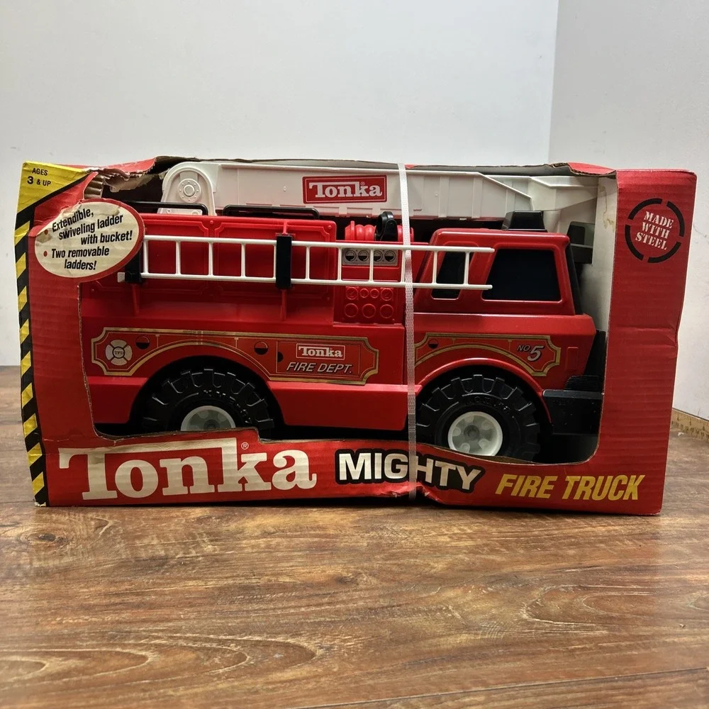 Tonka Mighty Fire Truck Pressed Steel Engine No 5 2 Ladders Emergency NEW Rare